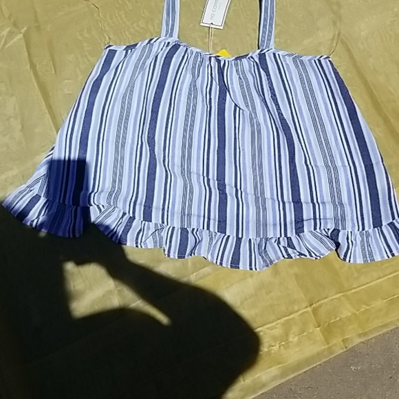 NWT. Summer Shirt, ties on Shoulders. - Picture 2 of 6